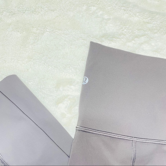Lululemon Wunder Under High-Rise Crop 23" Scallop - Picture 2 of 6
